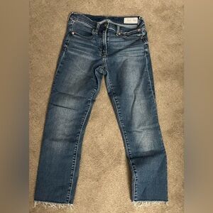 GAP True Skinny Mid Rise Jeans | Size 27 (4R)